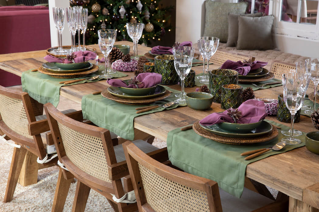 Tischdeko von Flamant in grün-violett